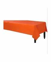 Plastic wegwerp tafelkleed oranje 140 x 240 cm